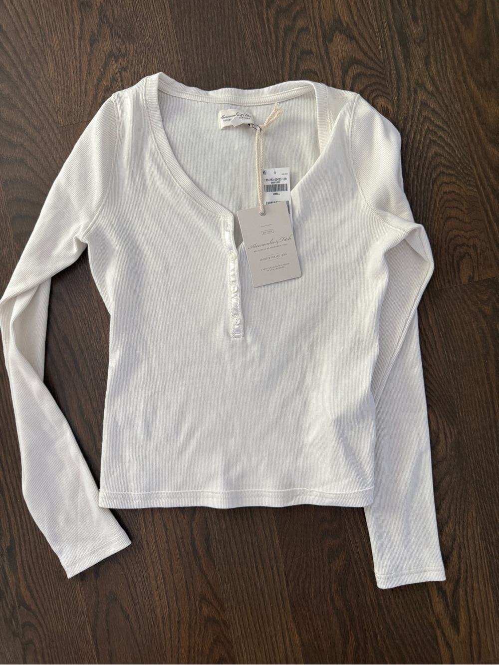 Abercrombie Archive Collection White Ribbed Long Sleeve Henley NWT Women's S